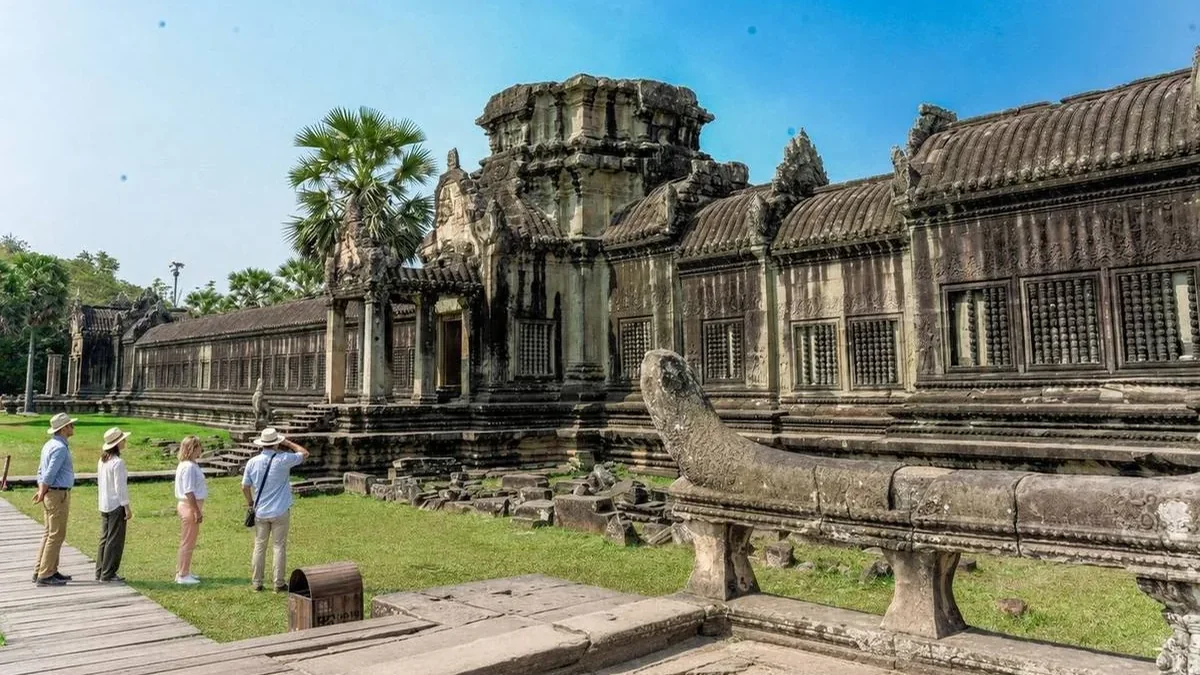 14-Day Hanoi to Angkor: Vietnam and Cambodia History
